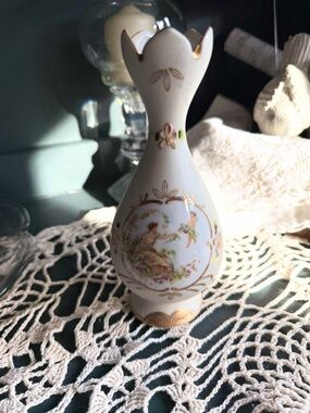 White Porcelain Vintage Lenwile Ardalt  Decorative Bud Vase with Gold Accents